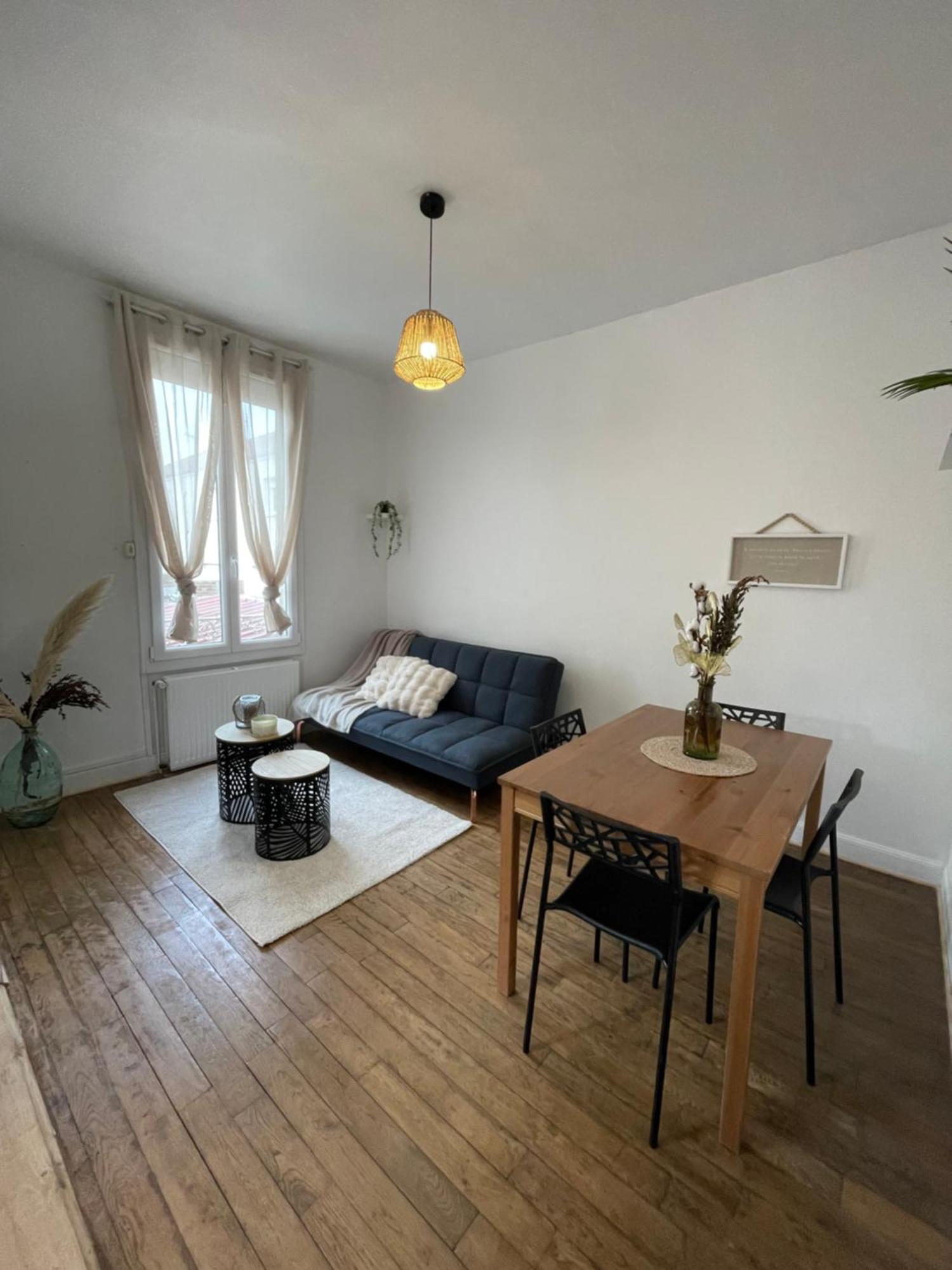 Holiday home Chaleureuse Saint-Julien-les-Villas